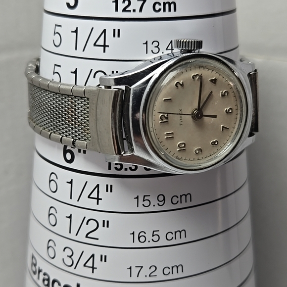 Womens Vintage Timex Watch Chrome Plated 23mm Stretch Band Manual Wind Running - Picture 6 of 10